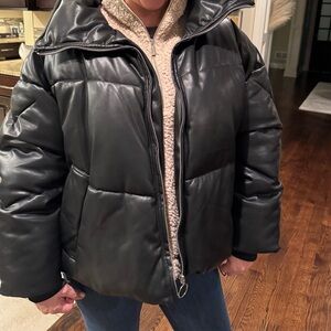Women's Black Puffer Jacket